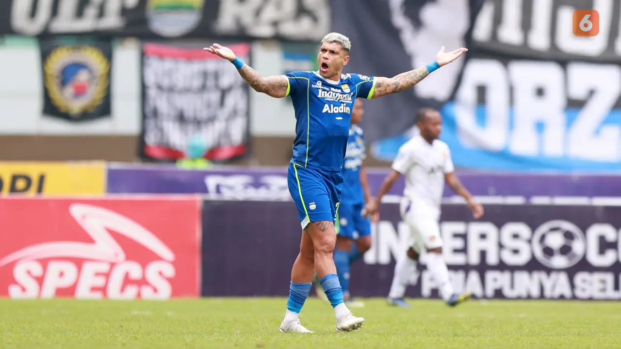 BRI Liga 1 2022/2023: Persib Bandung vs Persik Kediri