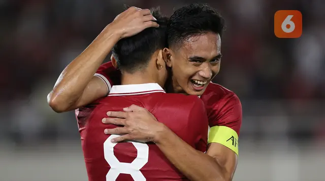 Selebrasi pemain Timnas Indonesia U-23, Rizky Ridho Ramadhani saat merayakan gol Witan Sulaeman ke gawang Chinese Taipei U-23, Liang Meng Hsin, dalam pertandingan Grup K Kualifikasi Piala Asia U-23 2024 di Stadion Manahan, Solo, Sabtu (9/9/2023). (Bola.com/Arief Bagus)