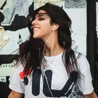 ilustrasi mendengar musik/Photo by Marcelo Chagas from Pexels