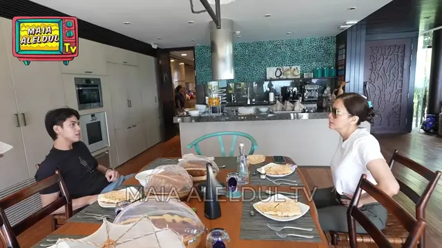 Potret Ruang Makan Villa Maia Estianty di Bali