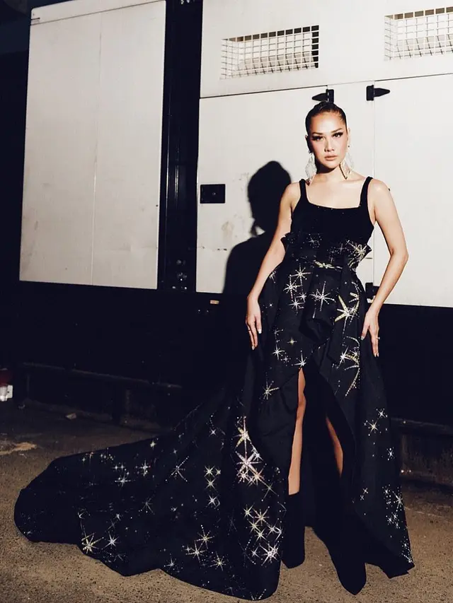 Bunga Citra Lestari sering kali tampil glamor dari manggung hingga menghadiri acara penting lainnya.