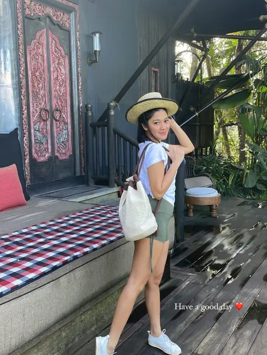 Momen tersebut diabadikan Nay melalui Instagram Stories-nya baru-baru ini. (Instagram @naymirdad)