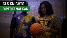 Berita video Vlog Bola.com yang kali ini berkesempatan untuk menyaksikan tim wakil dari Indonesia, CLS Knights, diperkenalkan di ASEAN Basketball League 2017-2018, Filipina, Selasa (17/10/2017).