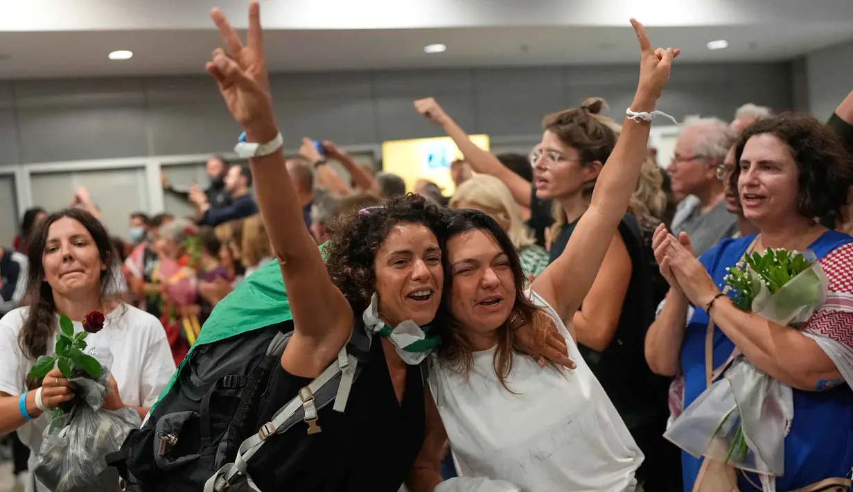 Israel menuding armada GSF memiliki keterkaitan dengan Hamas. (AP Photo/Petros Giannakouris)