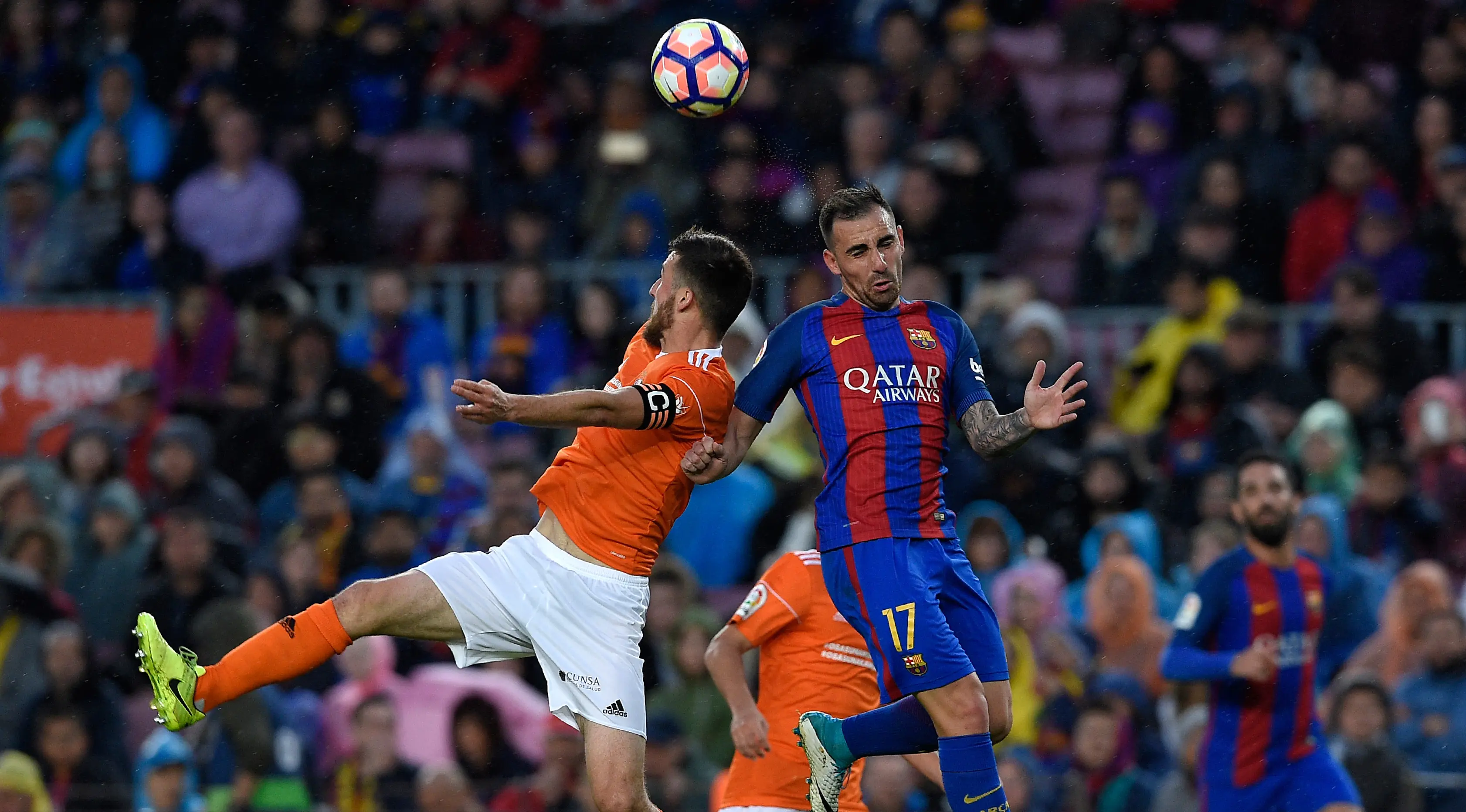 Paco Alcacer beraksi bersama Barcelona. (AFP/Lluis Gene)