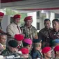 Mantan Danjen Kopassus, Prabowo Subianto menghadiri peringatan HUT ke-67 Komando Pasukan Khusus (Kopassus) di Cijantung, Jakarta Timur, Rabu (24/4/2019). Acara itu juga dihadiri oleh para kepala staf TNI, dan Panglima TNI Marsekal TNI Hadi Tjahjanto. (Liputan6.com/Faizal Fanani)