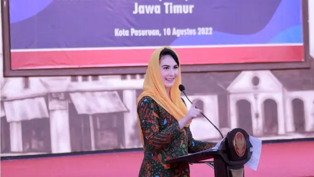 Ketua Tim Penggerak (TP) PKK Jatim Arumi Bachsin. (Dian Kurniawan/Liputan6.com)