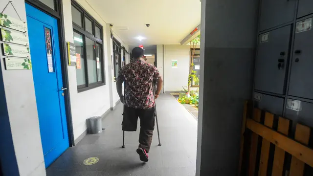 Kisah Pak Agung, Penyandang Disabilitas yang Menjadi Guru Komputer
