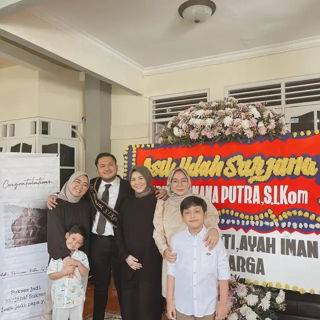 6 Potret Kesha Ratuliu Rayakan Kelulusan Suami, Baby Bump Jadi Sorotan