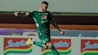 Yevhen Bokhashvili mencetak 1 gol untuk PSS Sleman saat melumat RANS Nusantara FC 2-0 di Stadion Maguwoharjo, Sleman, Sabtu (21/1/2023) malam. (Dok PSS)
&nbsp;