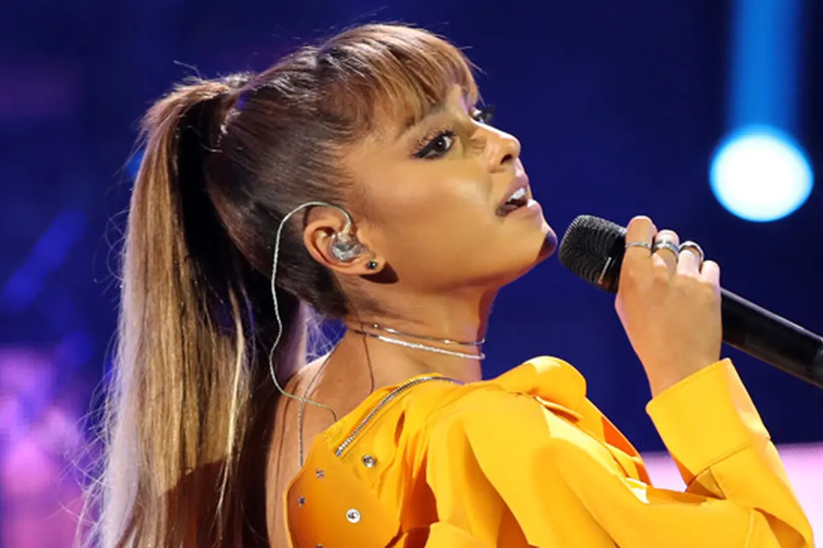 [Bintang] Ariana Grande
