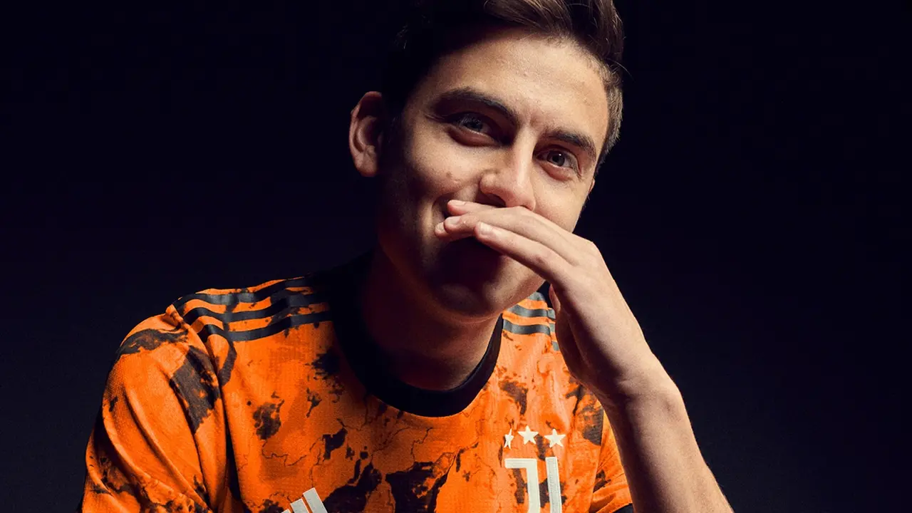 Jersey baru Juventus dinilai mirip seragam Pemuda Pancasila