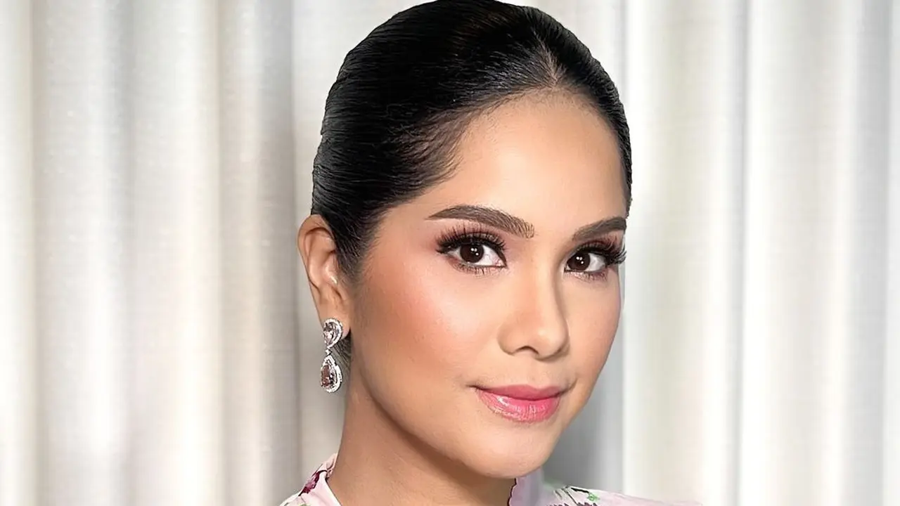 6 Gaya Khas Ibu Pejabat Annisa Pohan Perpisahan dengan IKAWATI ATR/BPN, Tampil Cantik Kenakan Kebaya Floral dan Heels Rp16 Jutaan