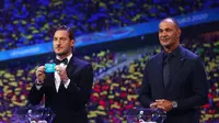 Legenda AS Roma, Francesco Totti (kiri) ambil bagian dalam drawing Piala Eropa 2020. (Foto: UEFA)