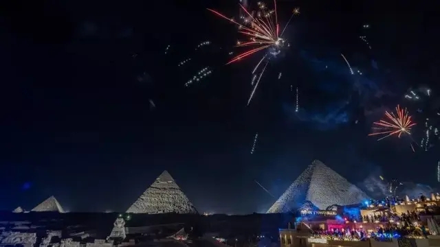 8 Potret Kembang Api Terindah Tahun Baru 2025 di Berbagai Negara ...