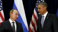 Ekspresi Presiden AS, Barack Obama dan Presiden Rusia, Vladimir Putin saat saling bertemu pada Sidang Umum PBB di New York, Senin (28/9/2015). (REUTERS/Kevin Lamarque)