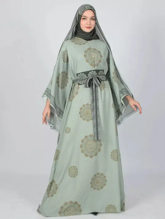 Dengan printing digital motif ukiran TImur Tengah dengan warna hijau favorit Nabi Muhammad