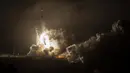 Roket SpaceX Falcon 9 dengan pesawat ruang angkasa Double Asteroid Redirection Test (DART) diluncurkan dari Space Launch Complex 4E, Vandenberg Space Force Base, California, AS, 23 November 2021. NASA meluncurkan pesawat ruang angkasa DART untuk menabrak asteroid. (Bill Ingalls/NASA via AP)