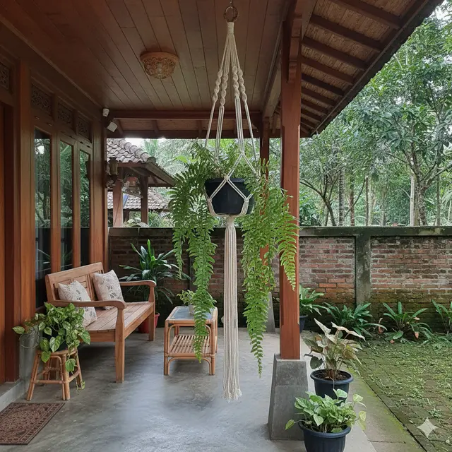 Teras Dengan Tanaman Hias Gantung