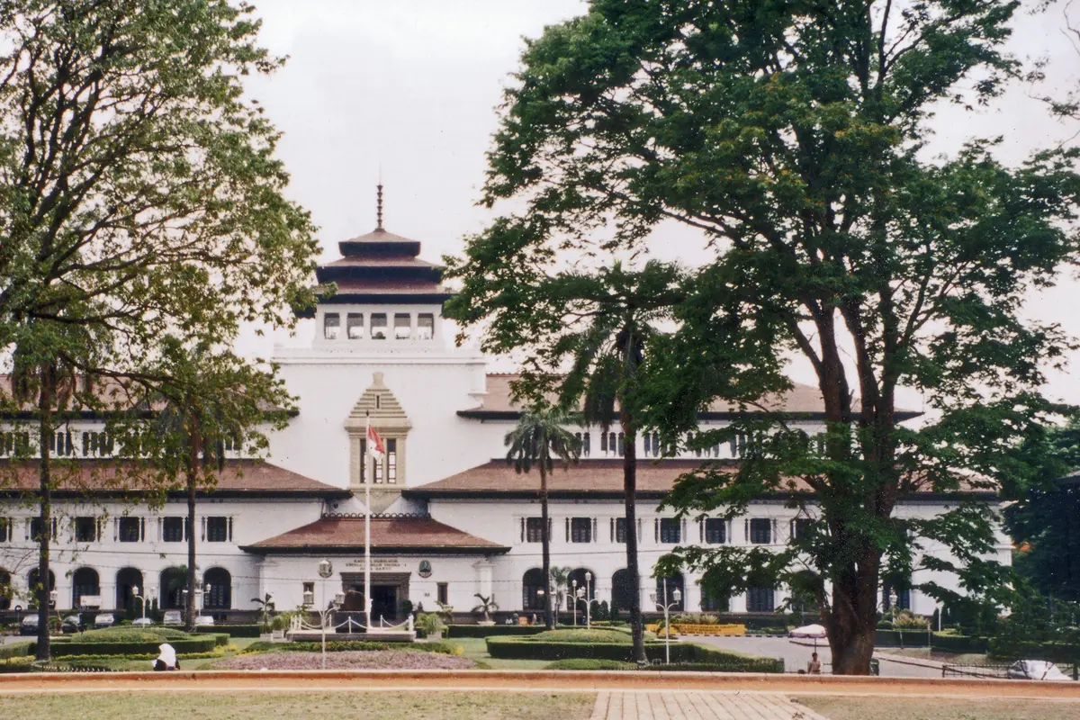 [QUIZ] Temukan 8 Tempat Wisata Tersembunyi di Bandung