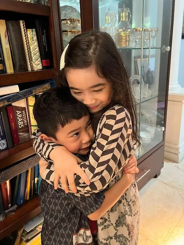 Raqeema dan Rasheed, anak Nabila Syakieb (Instagramnsyakieb85)