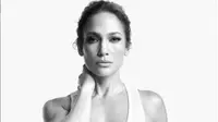 Rahasia Bugar Jennifer Lopez yang Foto Tanpa Busana untuk Album Barunya. (dok.Instagram @jlo/https://www.instagram.com/p/CHvE6UKpLFC/Henry)