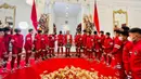 Selain bertemu Jokowi, kedatangan rombongan Timnas Indonesia U-16 ke Istana Negara juga untuk mengikuti upacara pengibaran bendera di Hari Ulang Tahun (HUT) RI ke-77. (Biro Pers Sekretariat Presiden)