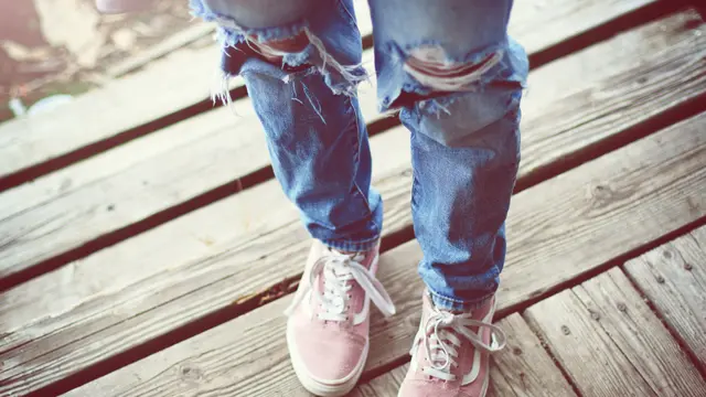 Arti Mimpi Celana Sobek yang Menandakan Datangnya Jodoh