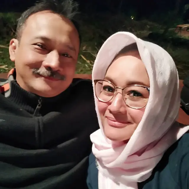 30 Tahun Menikah, Ini 6 Potret Harmonis Adi Bing Slamet dan Istri