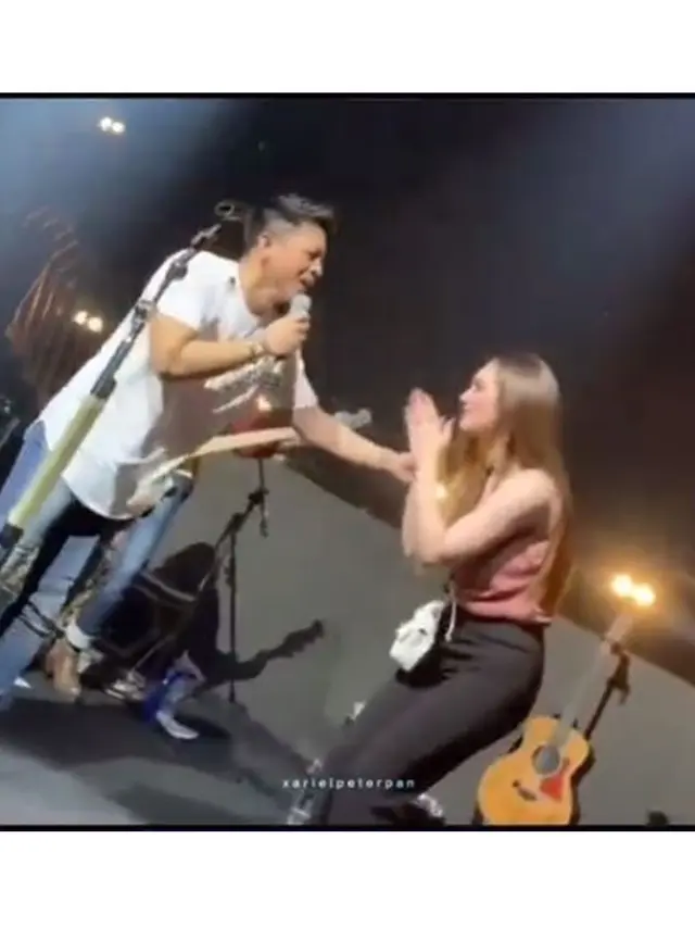 6 Momen Ariel NOAH dan Celine Evangelista Nyanyi di Atas Panggung, Bikin Heboh