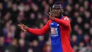 5. Christian Benteke (200 offside) - Striker Crystal Palace ini pernah bermain untuk Liverpool pada 2015. Benteke tercatat 200 kali melakukan offside dalam pertandingan. (AFP/Ben Stansall)