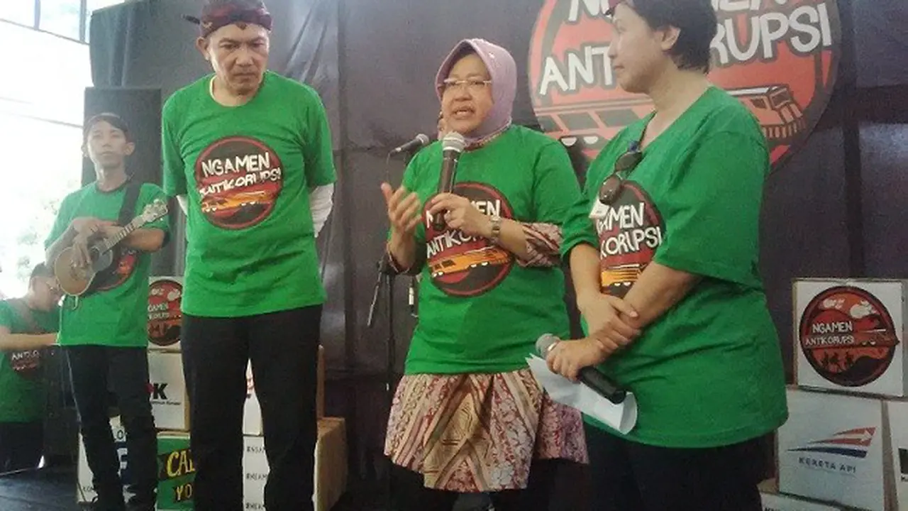 Risma Senang Stasiun Gubeng Jadi Lokasi Ngamen, Kok Bisa?