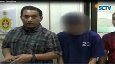 Pelaku dengan berinisial R-A mengaku nekat melakukan aksinya secara spontan, karena tergoda melihat korban mengenakan pakaian yang dianggapnya seksi.