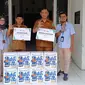 Perwakilan Manajemen PT Astra Daihatsu Motor Lakukan Penyerahan Simbolis Berbagi Untuk Sahabat di area Karawang, Jawa Barat pada 2 April 2024. (Astra Daihatsu Motor)
