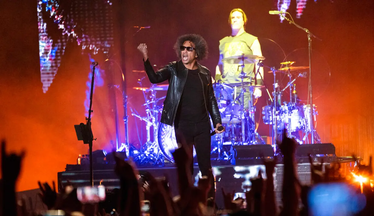 William Duvall dari Alice In Chains tampil pada festival musik Louder Than Life di Kentucky Exposition Center, Louisville, Kentucky, Amerika Serikat, 25 September 2022. (Photo by Amy Harris/Invision/AP)