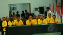 Kubu Partai Golkar versi Munas Ancol Jakarta, Agung Laksono menghadiri sidang Mahkamah Partai Golkar di kantor DPP Partai Golkar, Rabu (11/2/2015). (Liputan6.com/Faisal R Syam)