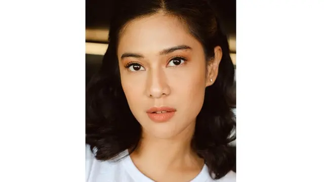 Ulang Tahun ke-38, Ini 6 Transformasi Dian Sastro dari Kecil Hingga Aktris Ternama
