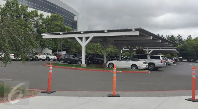 Suasana parkir kantor pusat Google di Googleplex, Palo Alto, Mountain View, California. Liputan6.com/Jeko Iqbal Reza