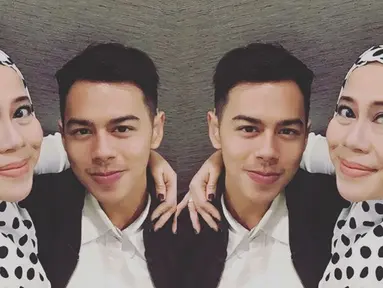 Si ganteng Panji Surya Sahetapy adalah anak ketiga dari pasangan aktor kawakan Ray Sahetapy dan penyanyi senior Dewi Yull. (instagram.com/suryasahetapy)