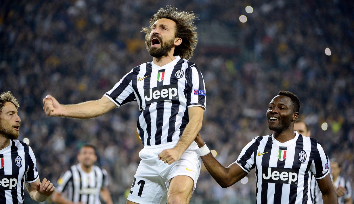 AC Milan melepas Andrea Pirlo pergi secara gratis ke Juventus lantaran mereka pikir dia telah melewati usia puncaknya. Namun sayang keputusan tersebut dinilai salah besar lantaran Juve yang kala itu diasuh Conte justru sukses menjadikan Pirlo sebagai pemain penting yang membuat Si Nyonya Tua mendominasi Serie A pada dekade itu. (AFP/Olivier Morin)