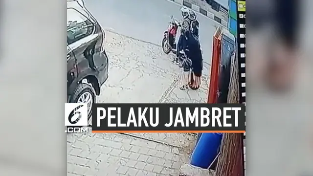 VIDEO: Dua Pelaku Jambret di Bandung Terekam CCTV