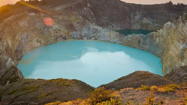 Danau Kelimutu.