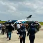 Kapolda Jambi Irjen Rusdi Hartono beserta ajudannya dibawa menuju Jakarta menggunakan Pesawat Hawker 800 XPI. (Ist)
