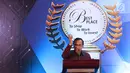Director of Binus University, Firdaus Alamsjah memaparkan proses penjurian The 7th Annual SPEx2 Award 2018 di Jakarta, Senin (26/11). Ada 21 kategori penghargaan kepada perusahaan terunggul. (Liputan6.com/Helmi Fithriansyah)
