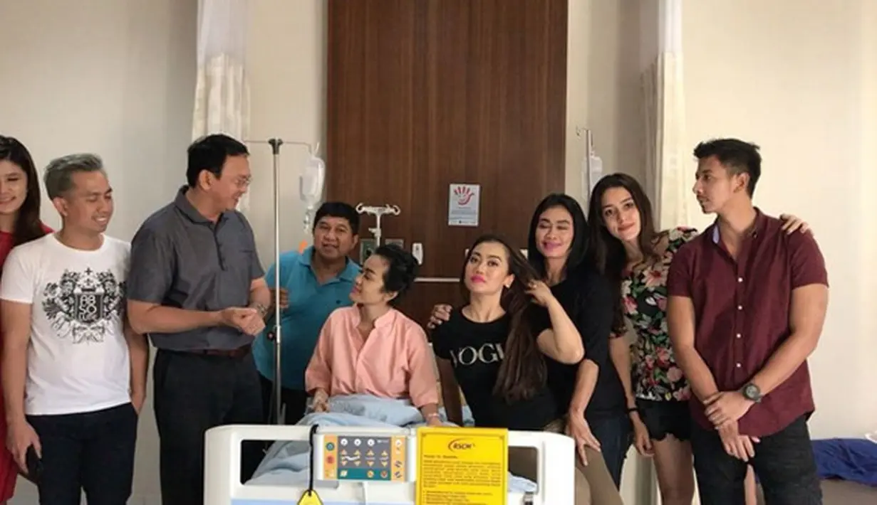 Dalam perbincangan dalam video yang diunggah, Jupe mengaku sangat senang dengan kedatangan serta doa dan support dari Ahok dan teman-temannya. (Instagram/juliaperrezz)