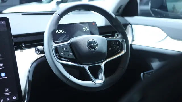Volvo EX90 Jadi SUV Listrik yang Bisa Tempuh 600 KM, Bikin Liburan Keluarga Kian Ramah Lingkungan
