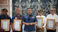 Kakorlantas Beri Penghargaan ke Tokoh Komunitas Bali, Sinergi Jaga Kelancaran Lalin Saat Kemala Run