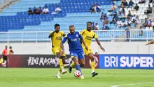 Semen Padang menelan kekalahan telak di pekan 21 BRI Super League. Mereka takluk 0-3 dari Arema FC di Stadion Kanjuruhan, Kabupaten Malang, Minggu (15/2/2026). (Bola.com/Iwan Setiawan)