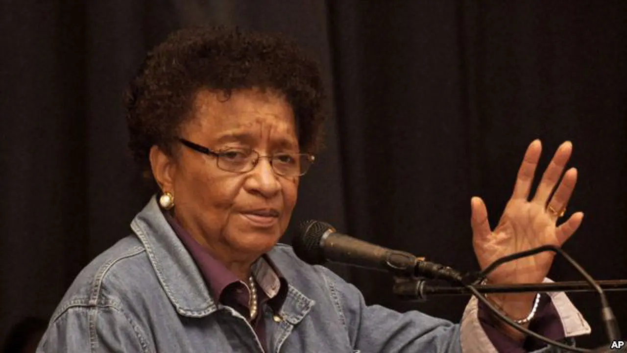 Presiden Liberia Pecat Menteri yang Gagal Tangani Ebola