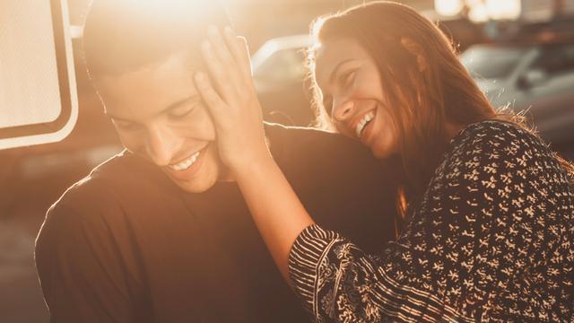 Ilustrasi suami istri harmonis